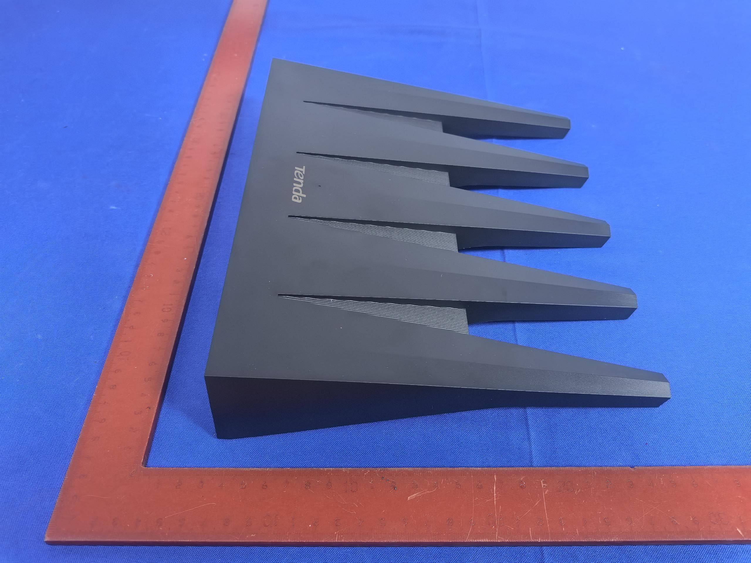 BE7200 Dual-Band Wi-Fi 7 Router with 2.5G Ports - FCC ID V7TBE12P - SHENZHEN TENDA TECHNOLOGY CO., LTD. (5)