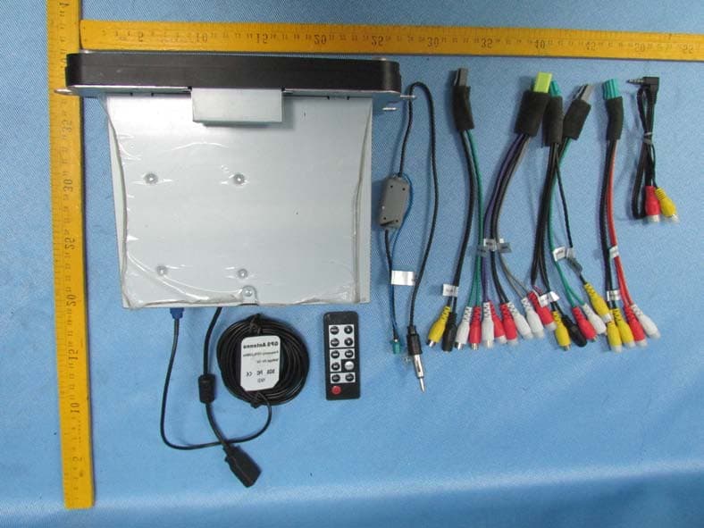 ENTERTAINMENT SYSTEM - FCC ID V8VCNE6609RS - SKYPINE ELECTRONICS (SHEN ZHEN) CO., LTD. (1)