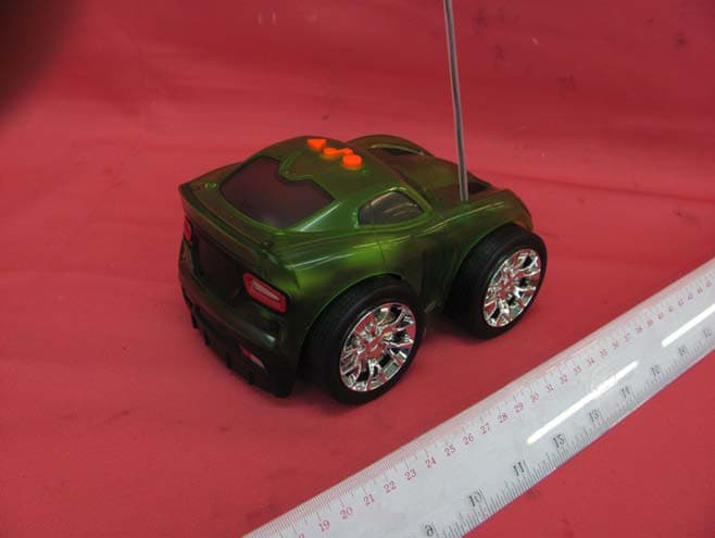 Blaze CrazeTM R/C - F250 - FCC ID V9Q-37100R49 - Toy State International Ltd. (2)