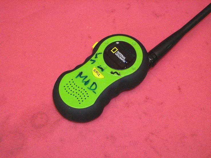 Toy Walkie Talkie - FCC ID VA2TK10311WT - Top King International Enterprises Ltd. (1)