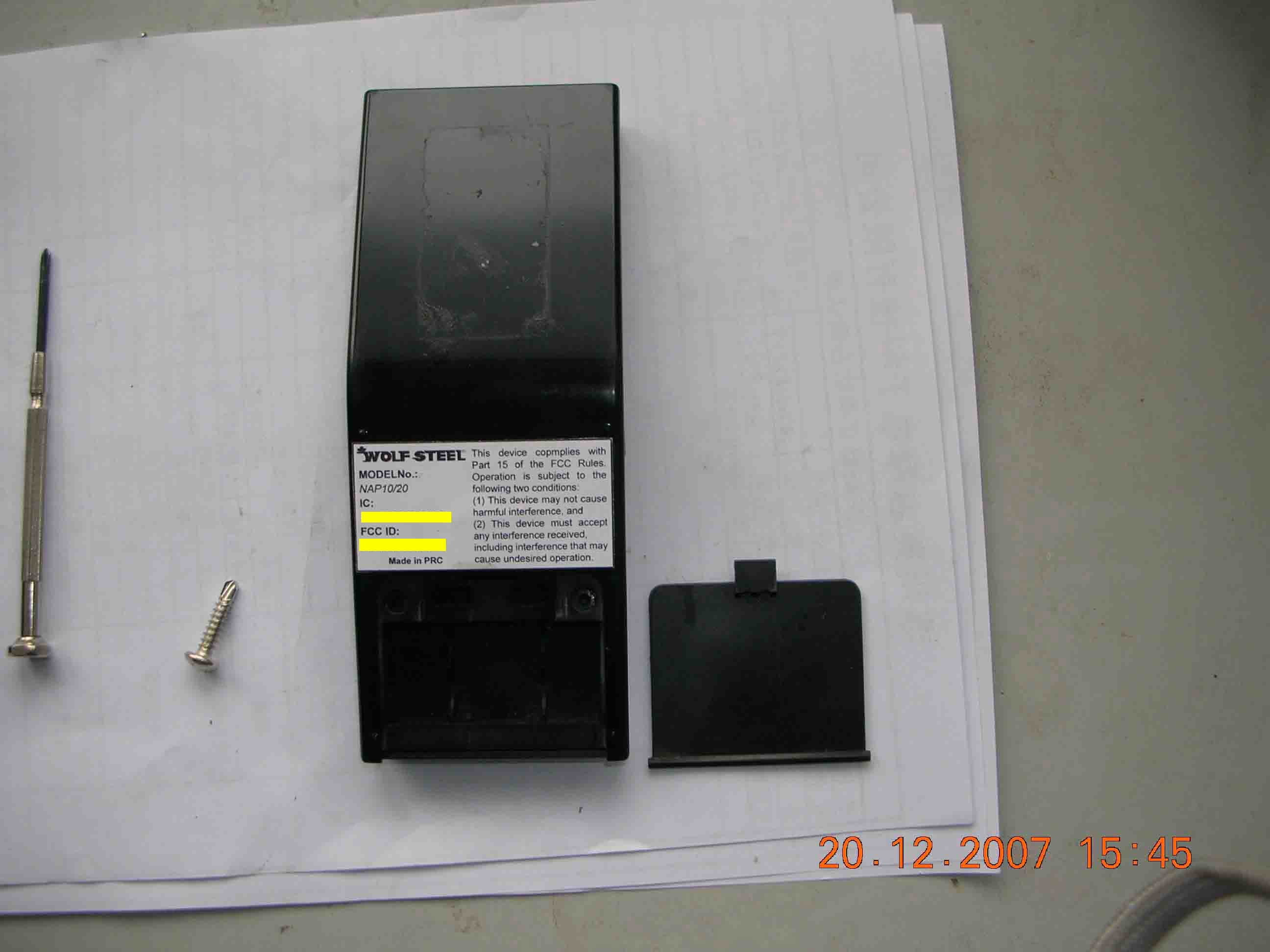 Remote Control Transmitter - FCC ID VA8LB020 - Wolf Steel Ltd. (2)