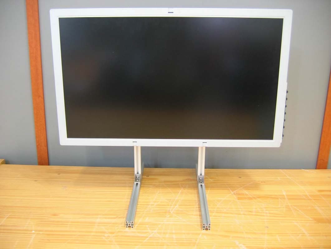 26 Inch LCD Monitor - FCC ID VAYLT2670MND - RED Co., Ltd. (4)