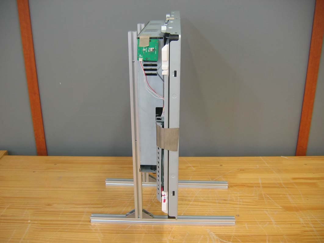26 Inch LCD Monitor - FCC ID VAYLT2670MND - RED Co., Ltd. (2)