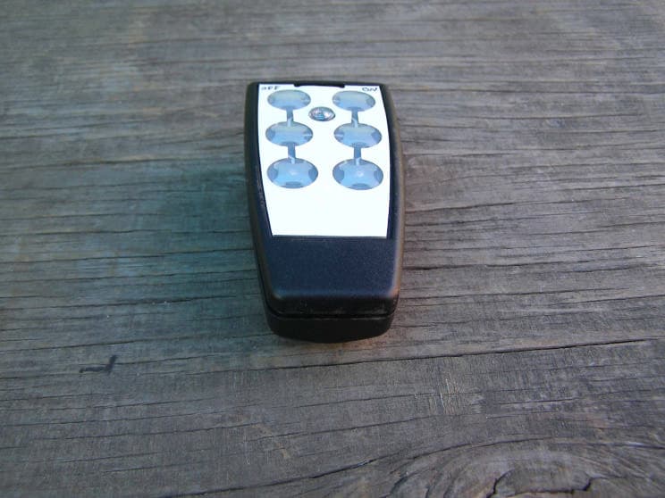 Compact Keypad Remote Control - FCC ID VBWTF5SM - Miratron, Inc. (3)