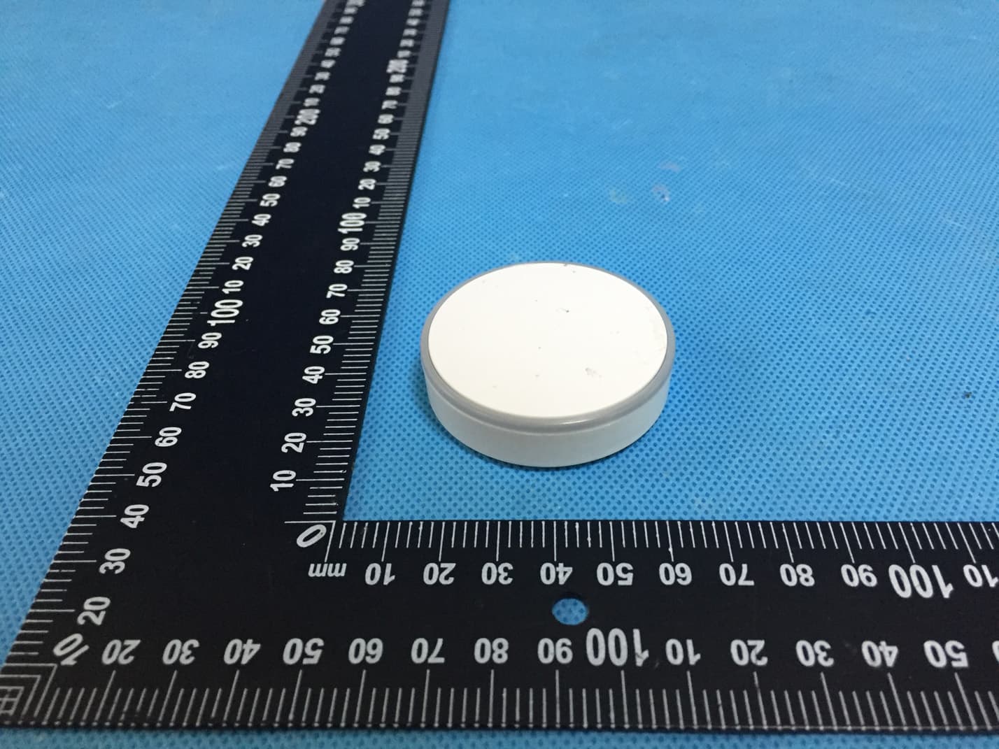 MINI EASY ONE BUTTON REMOTE CONTROL - FCC ID VC6-MEBT1706 - ARC Technology Co., Ltd (2)