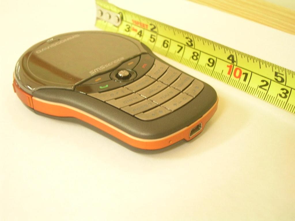 802.11b/g VoIP WiFi SIP Phone - FCC ID VDQCYBER80211 - Daviscomms (S) Pte Ltd (2)