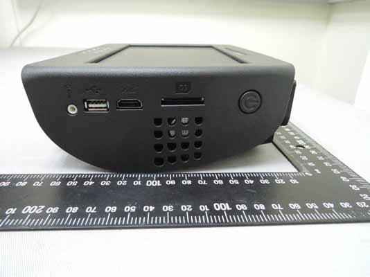 Headrest monitor with DVD-player - FCC ID VEIMD9 - CENEC CORP. (4)