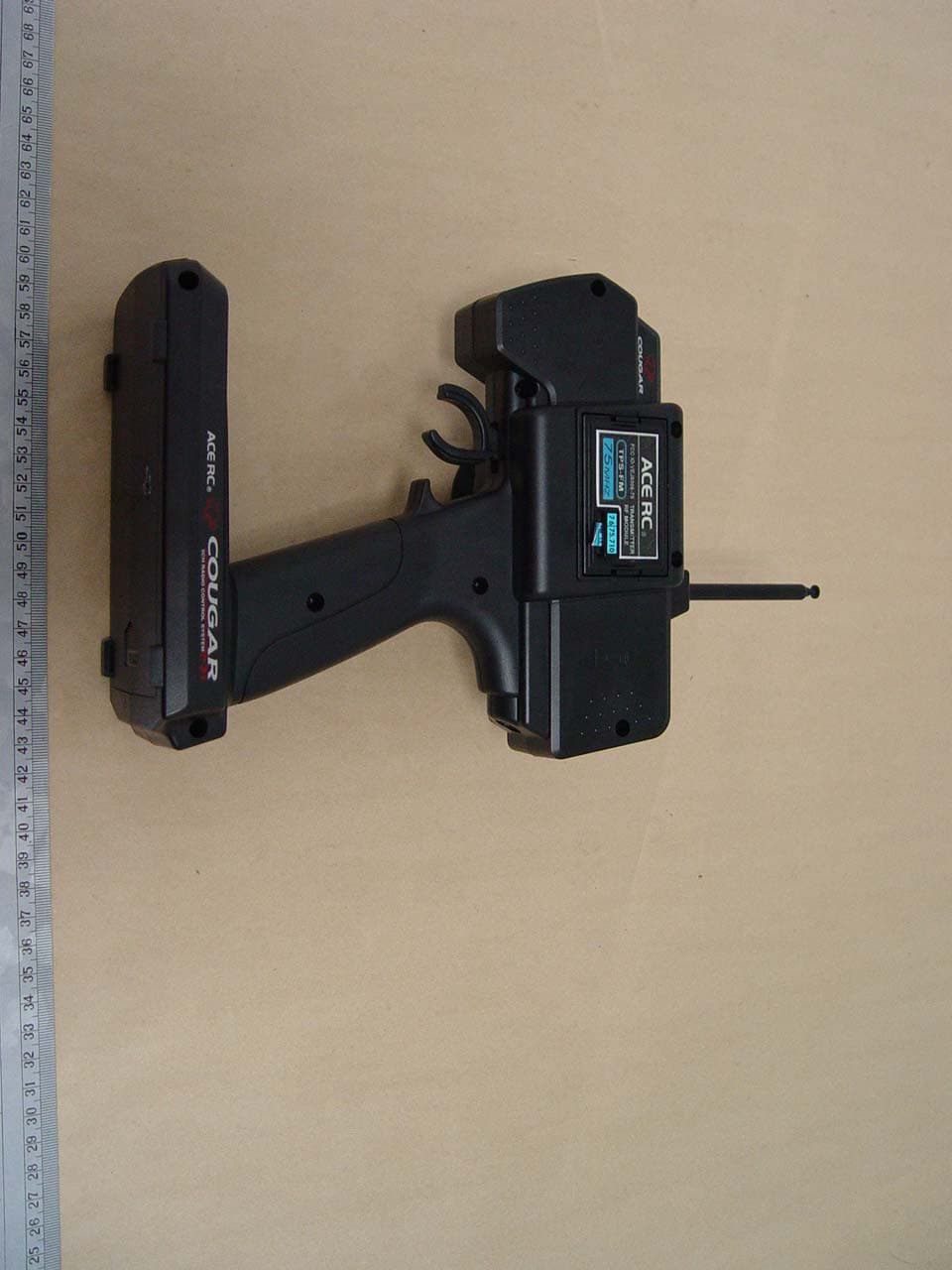 Remote Controller for models - FCC ID VEJ8306-75 - Thunder Tiger Corp.