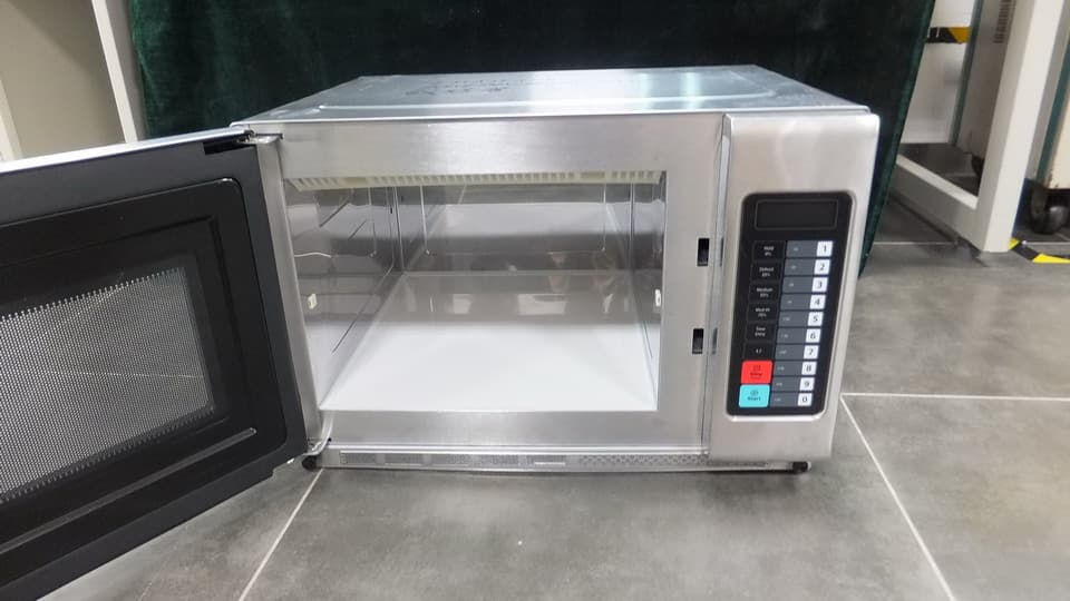 Microwave Oven - FCC ID VG8EM134GYY - Guangdong  Midea  Kitchen  Appliances  Manufacturing  Co.,Ltd