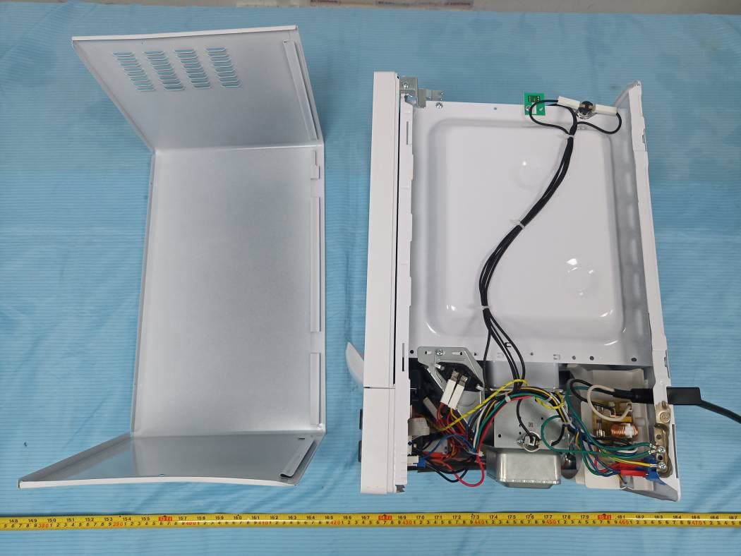 Microwave Oven - FCC ID VG8EM720AYY - Guangdong  Midea  Kitchen  Appliances  Manufacturing  Co.,Ltd (3)