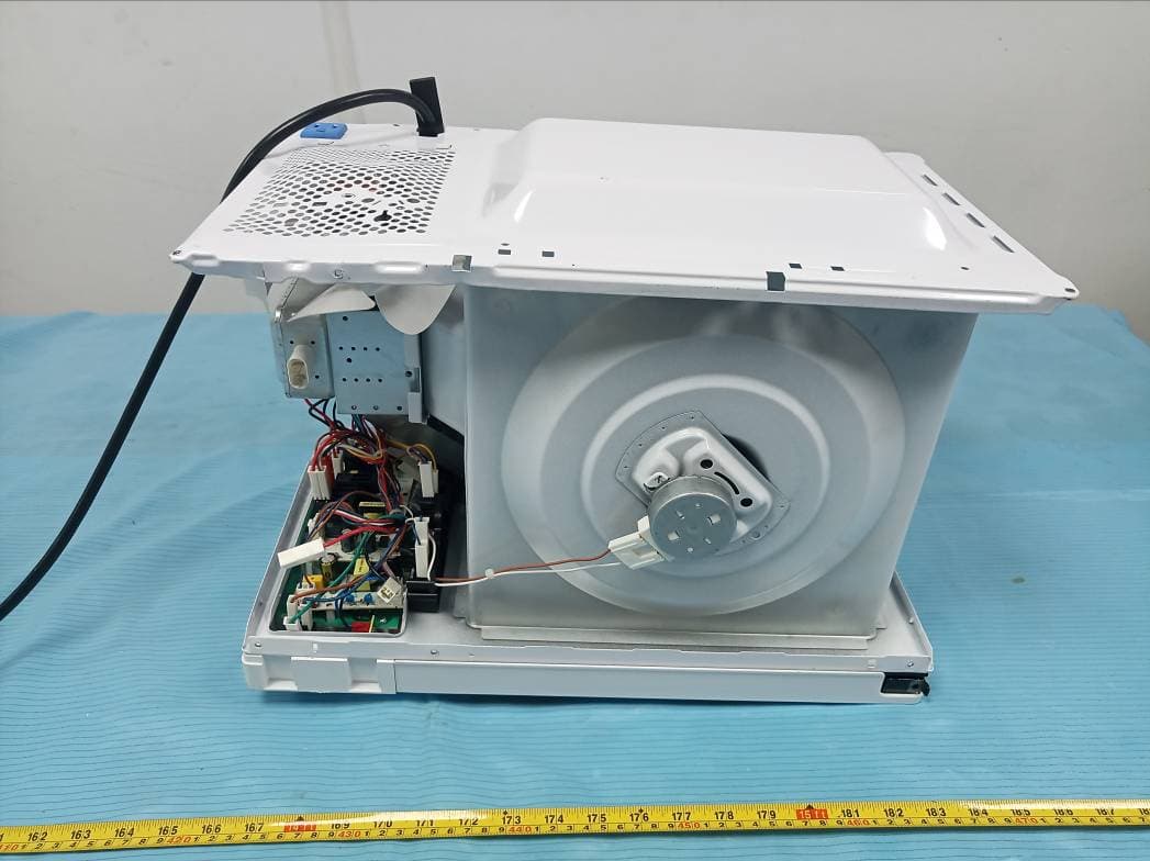 Microwave Oven - FCC ID VG8EM720AYY - Guangdong  Midea  Kitchen  Appliances  Manufacturing  Co.,Ltd (2)