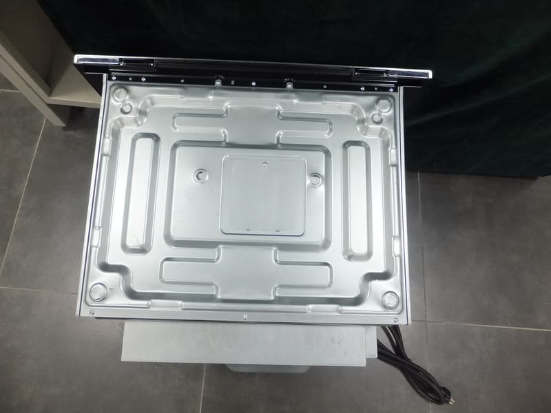 Microwave Oven - FCC ID VG8TC044NYY - Guangdong  Midea  Kitchen  Appliances  Manufacturing  Co.,Ltd (3)