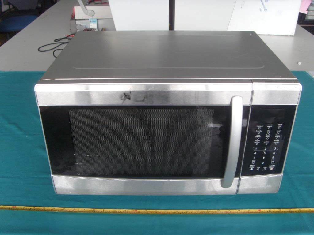 Microwave Oven - FCC ID VG8XM242AYY - Guangdong  Midea  Kitchen  Appliances  Manufacturing  Co.,Ltd