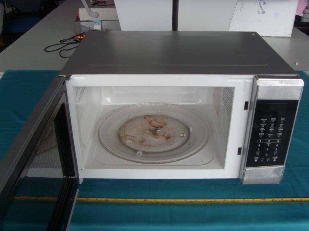 Microwave Oven - FCC ID VG8XM242AYY - Guangdong  Midea  Kitchen  Appliances  Manufacturing  Co.,Ltd (2)