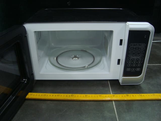 Microwave Oven - FCC ID VG8XM720LYY - Guangdong  Midea  Kitchen  Appliances  Manufacturing  Co.,Ltd (2)