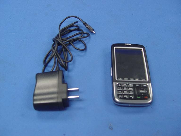 GSM Cellphone - FCC ID VGT200706PHONEF1 - Shenzhen HaiLiang Communication Co., Ltd (2)