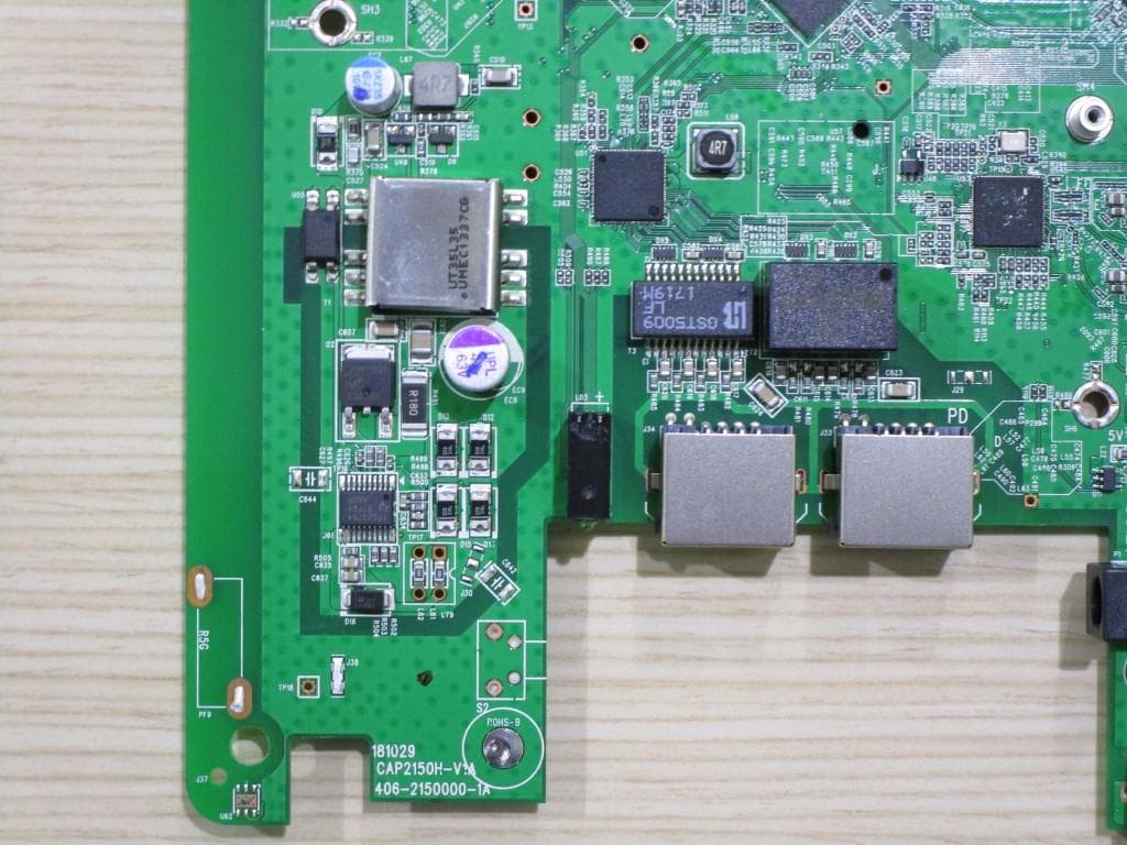 802.11ac Ceiling-mount AP - FCC ID VGYAP1000C - Draytek Corporation (4)