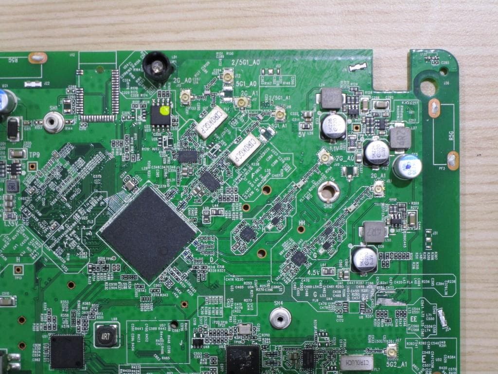802.11ac Ceiling-mount AP - FCC ID VGYAP1000C - Draytek Corporation