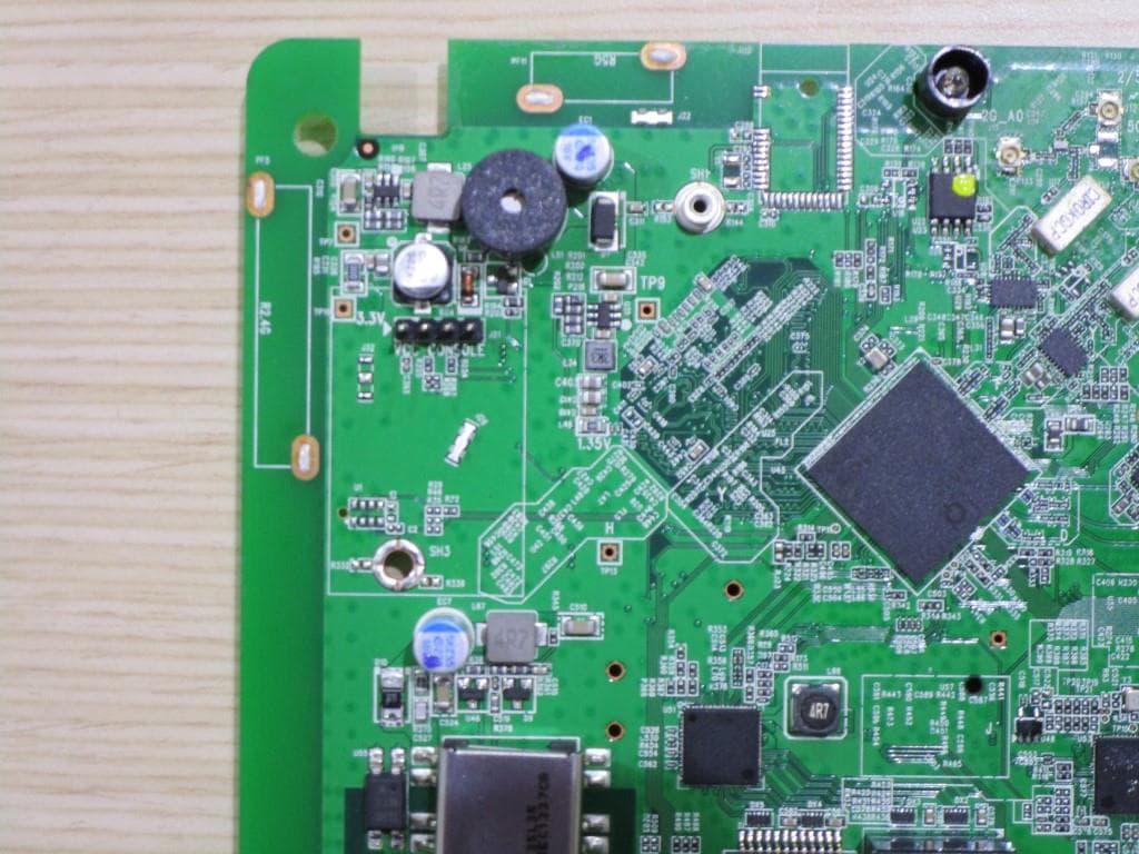 802.11ac Ceiling-mount AP - FCC ID VGYAP1000C - Draytek Corporation (5)