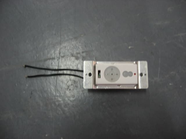 Wall Control - FCC ID VHNDC90401 - Youngo Limited (2)