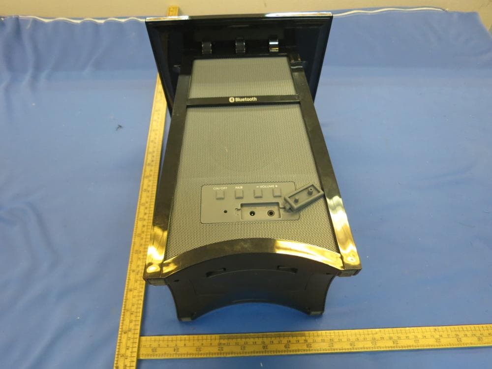 Bluetooth Speakerbox - FCC ID VIXAWSBT4C - Voxx Accessories Corp. (2)