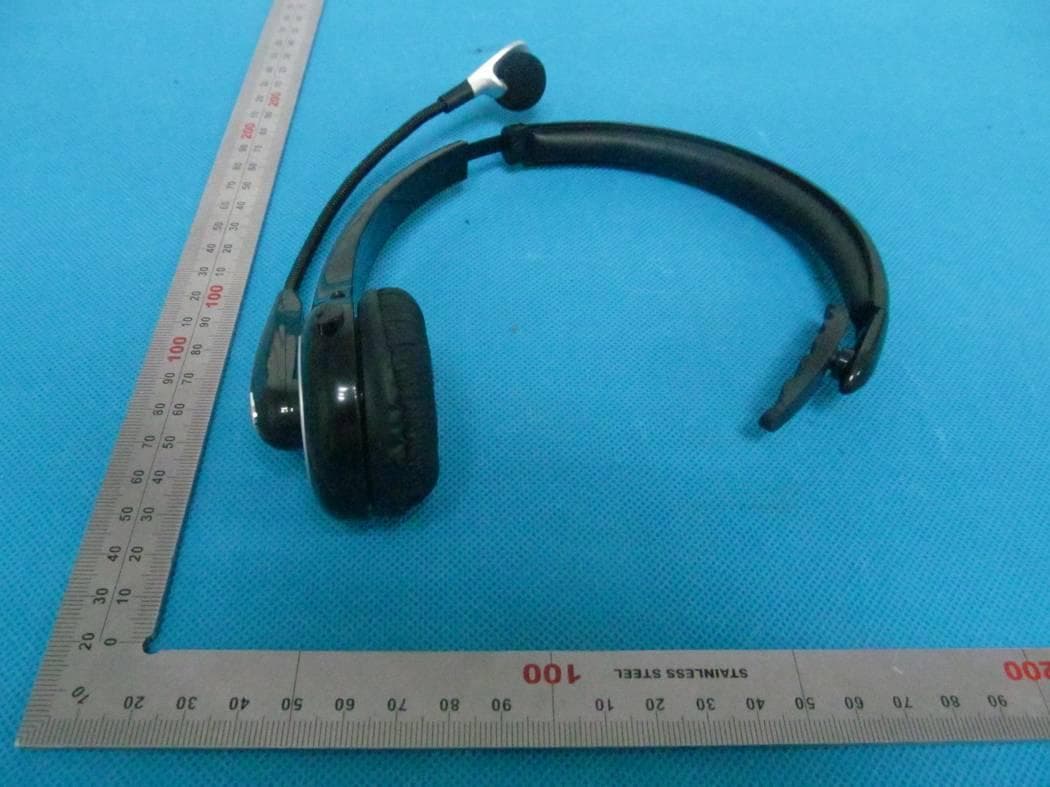 Bluetooth Headset - FCC ID VJ2THEBOOM-W - FUNG SHING CO. LTD (5)