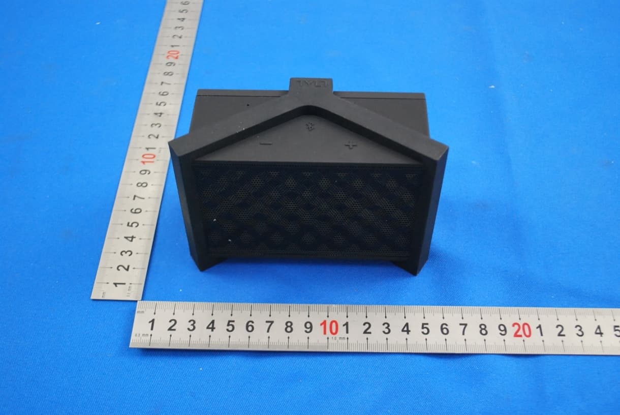 Rechargeable Bluetooth Speaker - FCC ID VL5-TUNZ - Plastoform Industries Ltd.