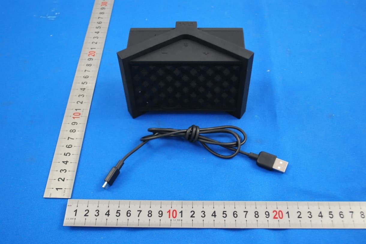 Rechargeable Bluetooth Speaker - FCC ID VL5-TUNZ - Plastoform Industries Ltd. (2)