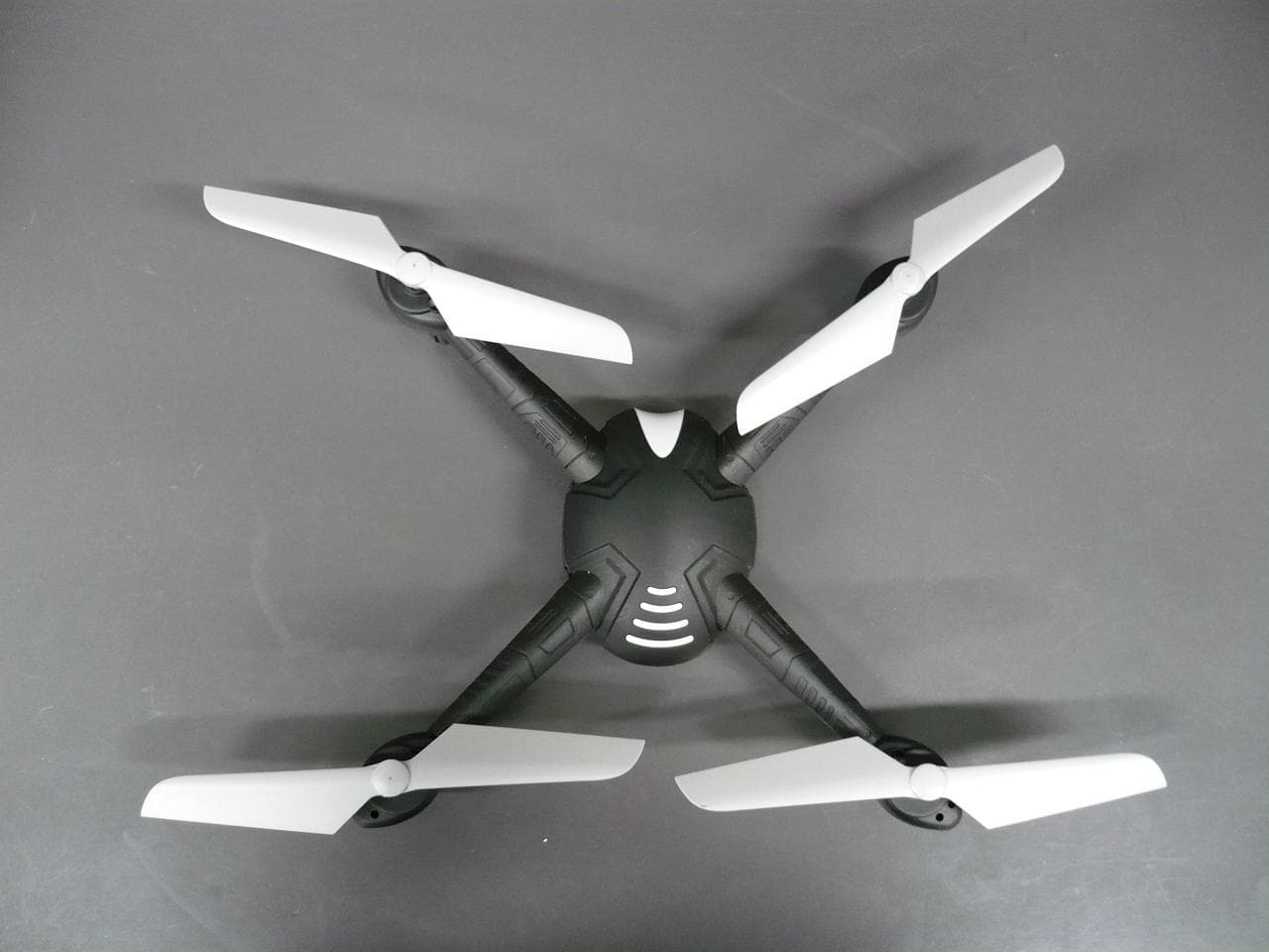 Sonic Drone HD Helicopter - FCC ID VLEPL1280-R - Asian Express Holdings Limited (3)