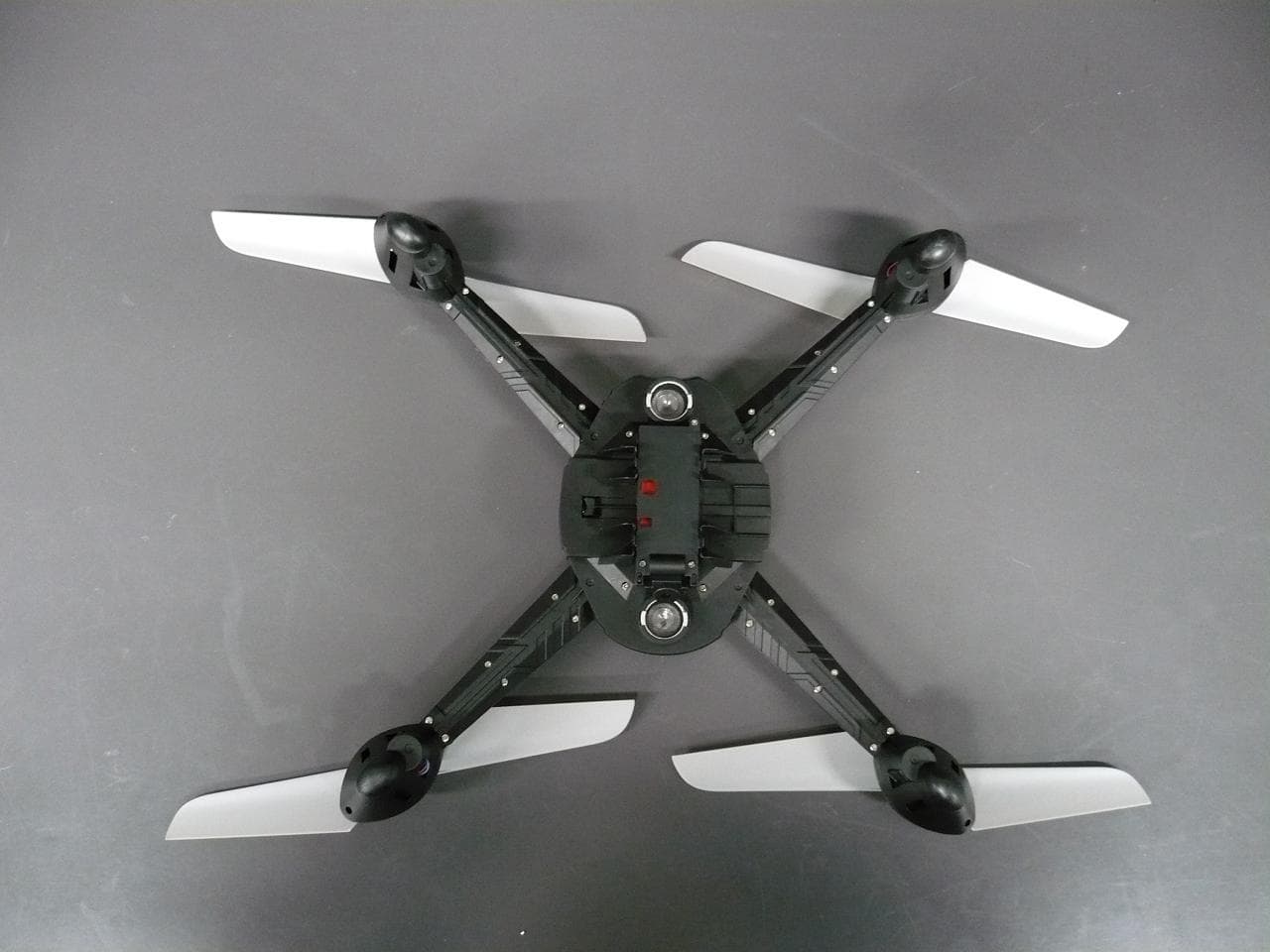 Sonic Drone HD Helicopter - FCC ID VLEPL1280-R - Asian Express Holdings Limited