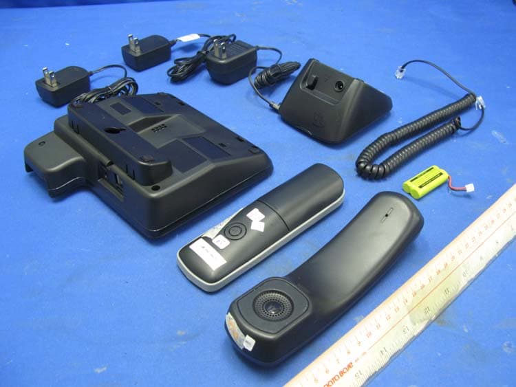 1.9GHz Cordless Phone - Base Unit - FCC ID VLJ80-8216-01 - Binatone Electronics International Ltd. (2)