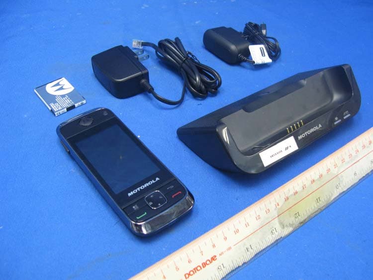 1.9GHz DECT Codless Phone_Handset Unit - FCC ID VLJ80-8388-00 - Binatone Electronics International Ltd. (4)