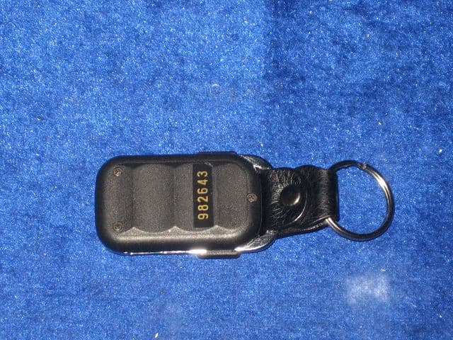 Transmitter of Car Alarm System - FCC ID VLZ20122076000000 - ZHONGSHAN FAMA ELECTRONIC TECHNOLOGY CO.,LTD (1)