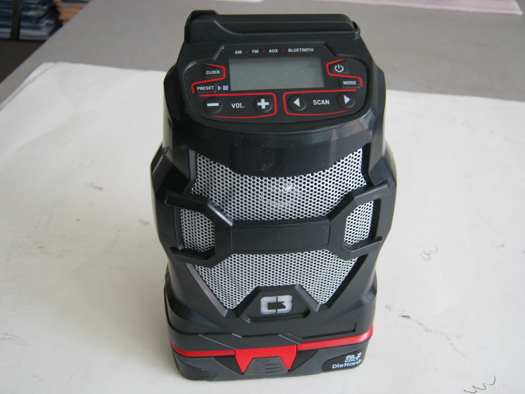 Radio - FCC ID VMZEL2100 - Techtronic Cordless GP