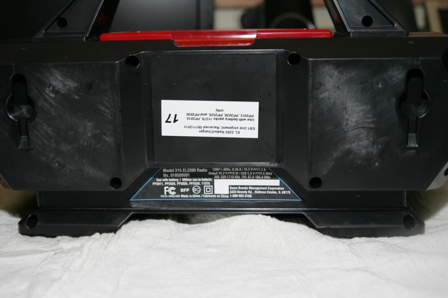 AM/FM RECEIVER WITH BLUETOOTH - FCC ID VMZEL2200 - Techtronic Cordless GP