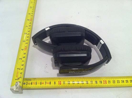 Stereo Bluetooth Headphone - FCC ID VO8-R2 - GuangZhou LIWEI Electronics, LTD (2)