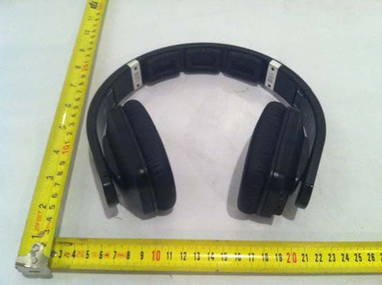Stereo Bluetooth Headphone - FCC ID VO8-R2 - GuangZhou LIWEI Electronics, LTD (3)