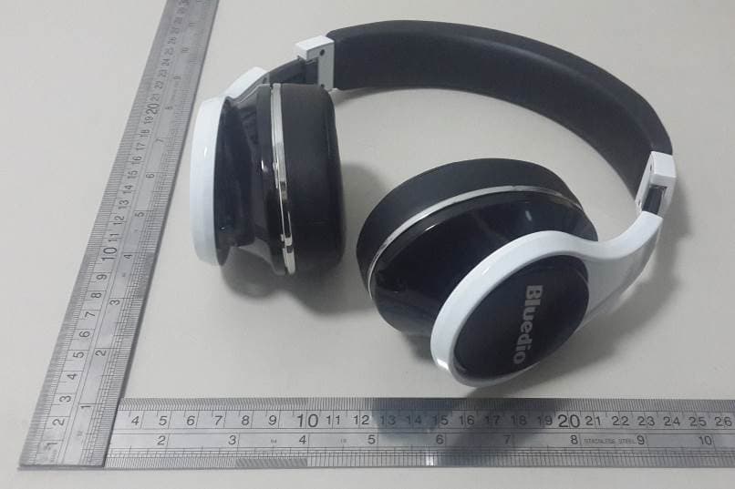 Bluetooth Headset - FCC ID VO8-UFO - GuangZhou LIWEI Electronics, LTD