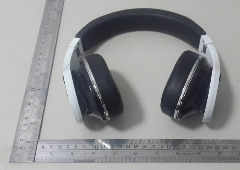 Bluetooth Headset - FCC ID VO8-UFO - GuangZhou LIWEI Electronics, LTD (2)
