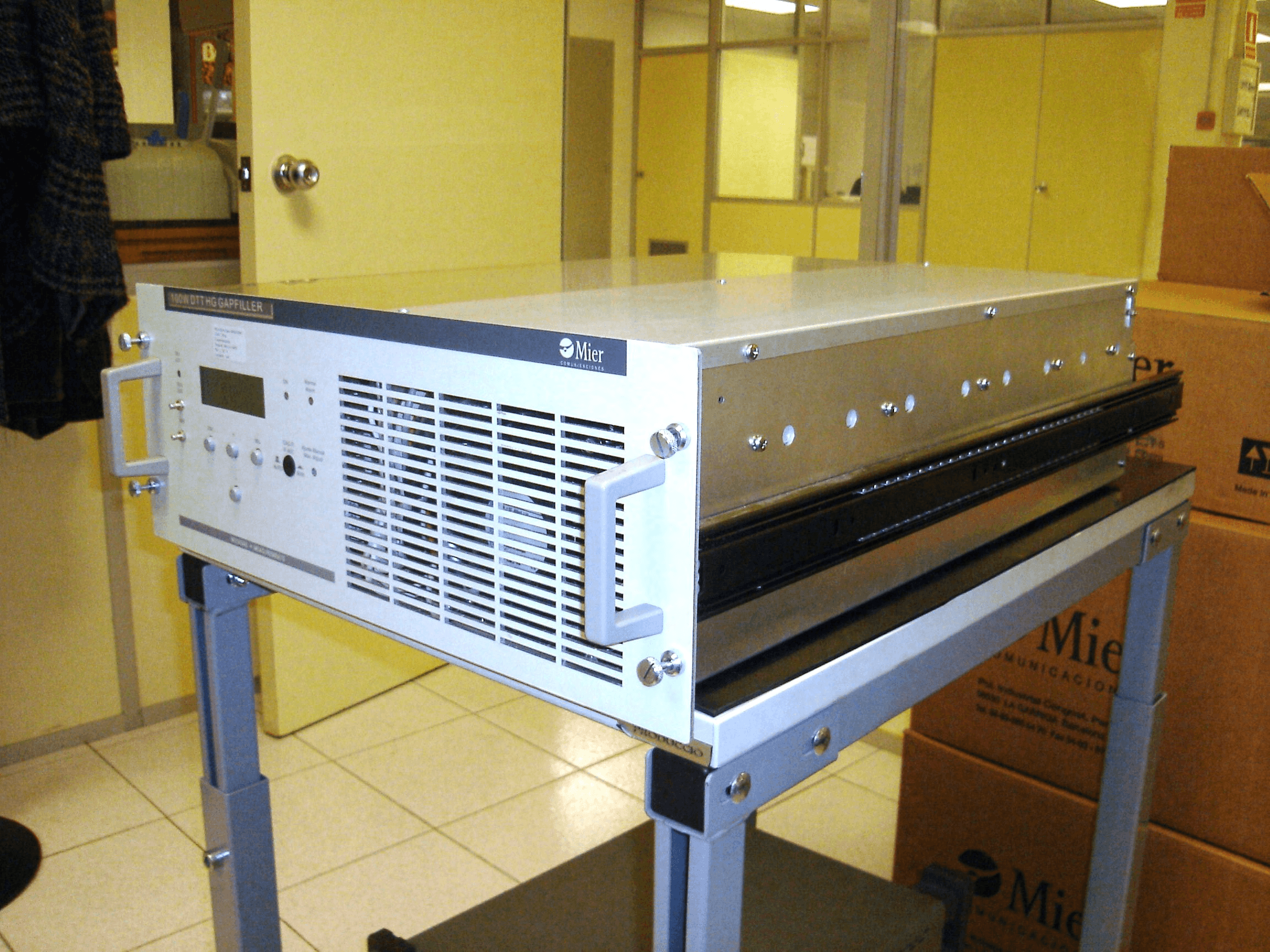 FLO REPEATER - FCC ID VOWCGUHG20100 - MIER COMUNICACIONES S.A.
