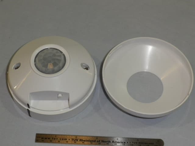 Wireless ceiling mounted occupancy sensor - FCC ID VR8-SSIINTR003 - Sensor Switch, Inc. (2)