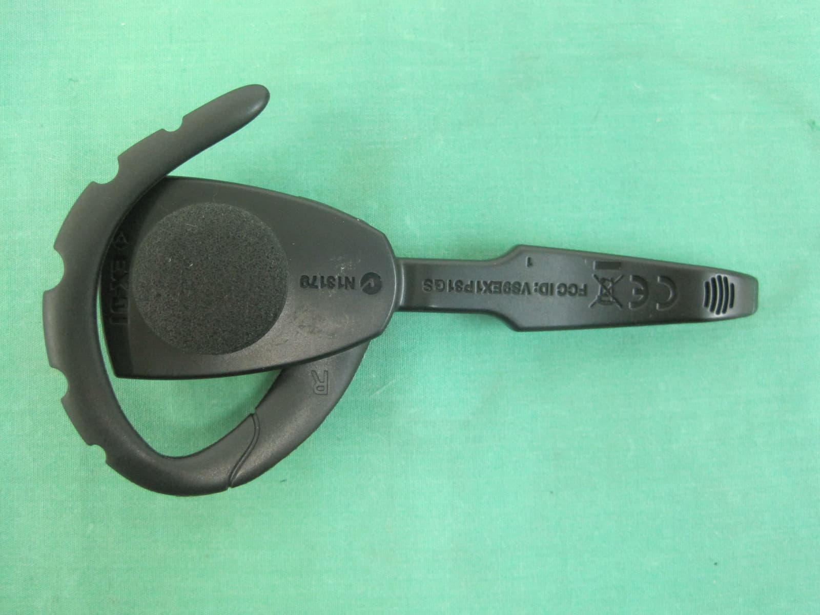 Mono Bluetooth Headset - FCC ID VS9EX1P31GS - Good Better Best Ltd trading as Gioteck (3)