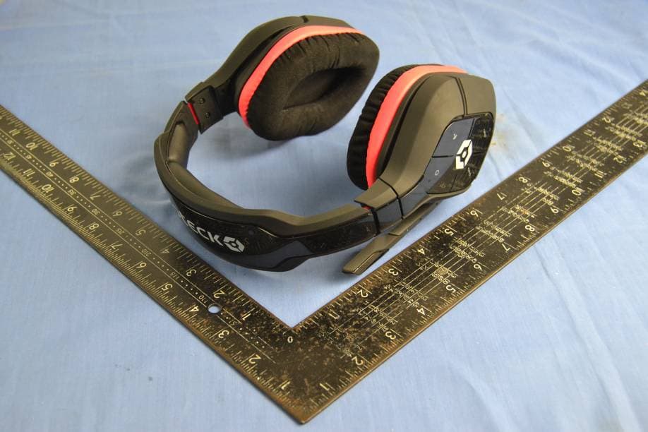 HC5 Wireless Stereo Headset - FCC ID VS9HC5UNIHSW - Good Better Best Ltd trading as Gioteck (1)