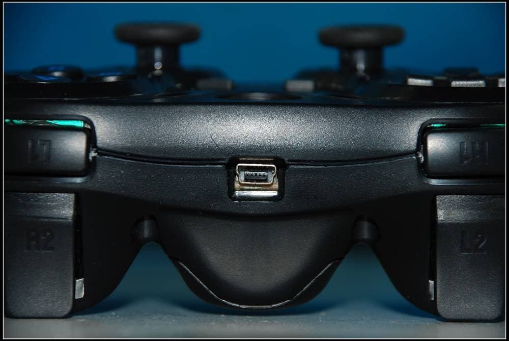 BLUETOOTH CONTROLLER FOR PS3 - FCC ID VS9VX1P33KL - Good Better Best Ltd trading as Gioteck (3)