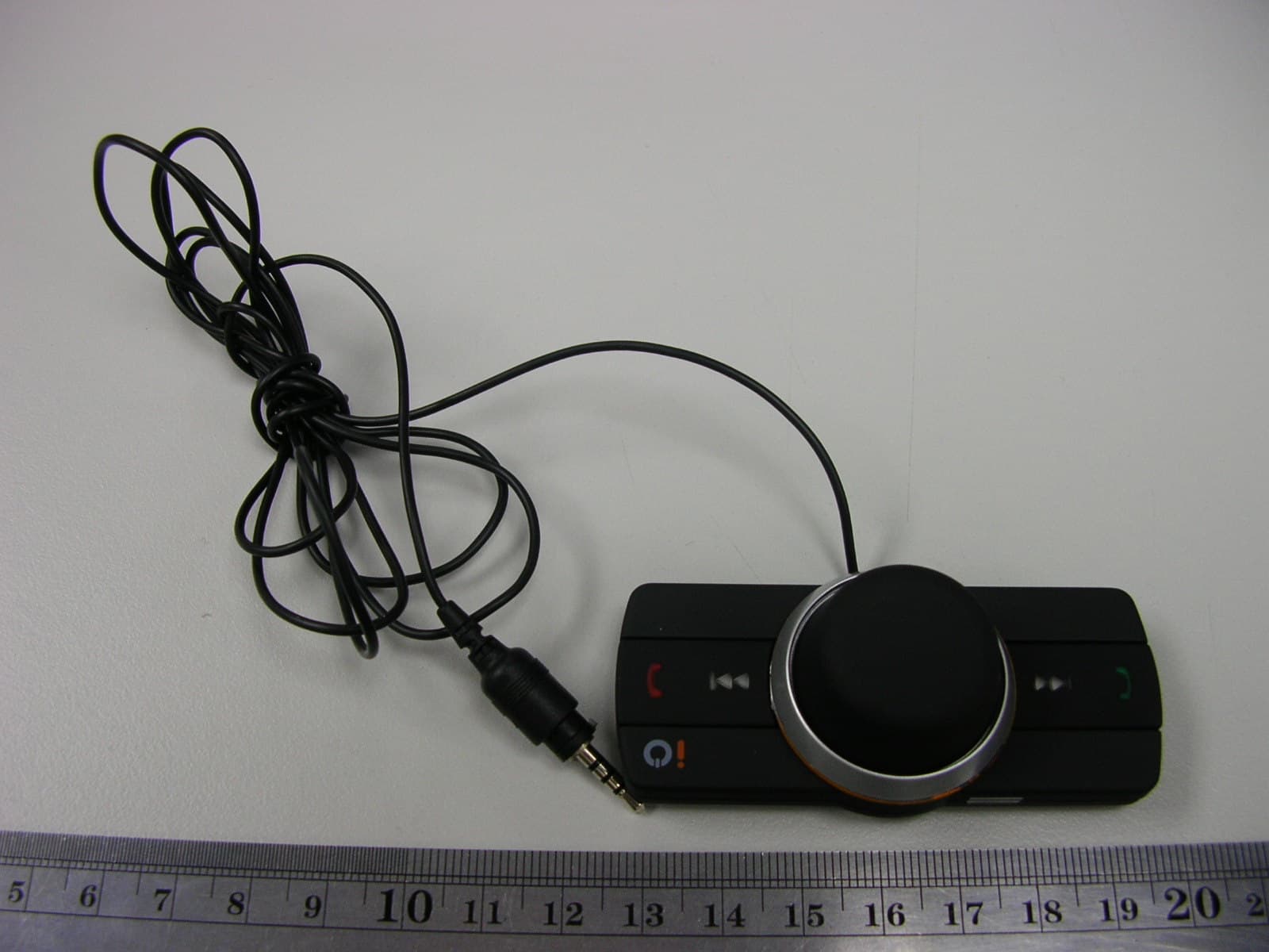 Bluetooth Car Kit - FCC ID VUHIOPLAY - Armour Automotive Ltd (3)