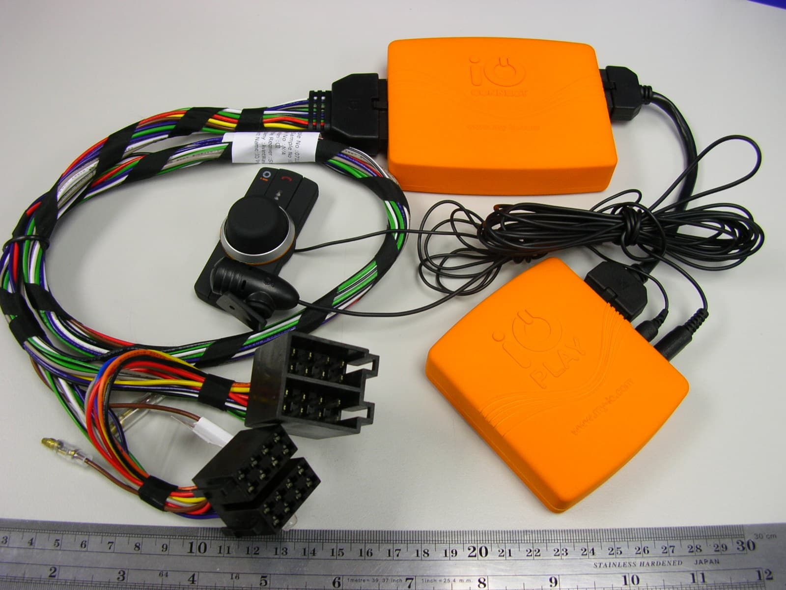 Bluetooth Car Kit - FCC ID VUHIOPLAY - Armour Automotive Ltd