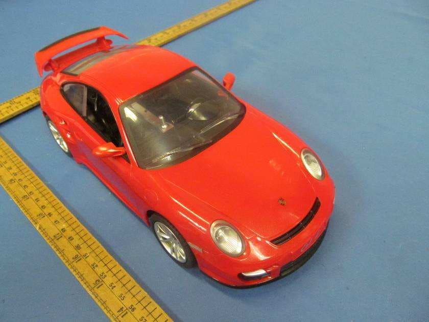 PORSCHE 911 GT2 - FCC ID VVA2580003 - Guangdong Alpha Animation and Culture Co., Ltd. (4)