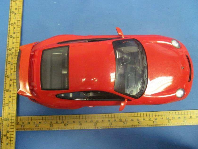 PORSCHE 911 GT2 - FCC ID VVA2580003 - Guangdong Alpha Animation and Culture Co., Ltd. (2)