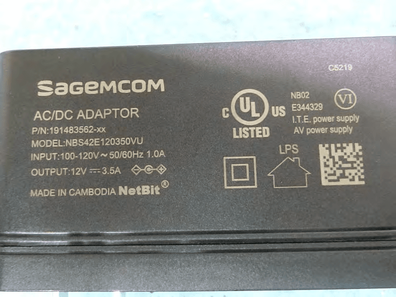 DOCSIS Wireless Router - FCC ID VW3FAST3890 - SAGEMCOM BROADBAND SAS (4)