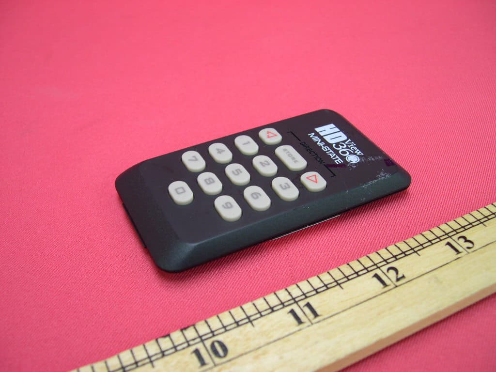 Remote Control (433.92MHz Tx) - FCC ID VWCHDMS9100T - Antennacraft